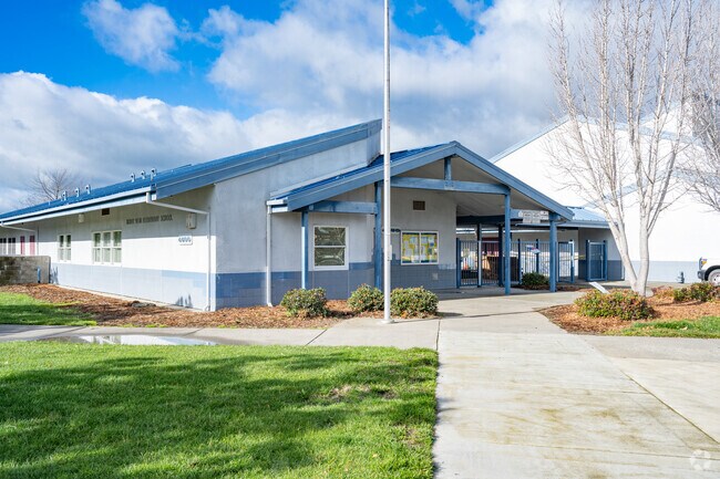 Monte Vista Elementary School has dozens of effective and excellent teachers and staff.