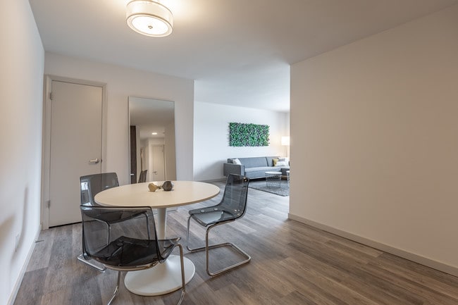 2867 S Kinnickinnic, Milwaukee, WI 53207 - photo 4