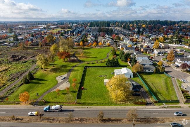 Oak Grove Park borders the Mountain View Meadows-Orchards neighborhood.