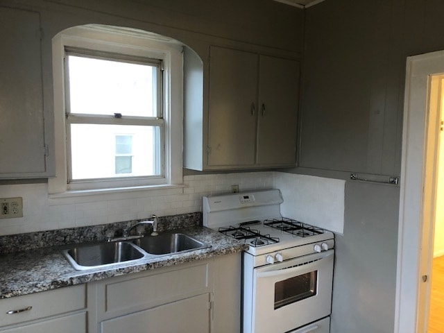 2211 W Indiana Ave, South Bend, IN 46613 - photo 6