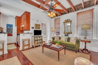 9 W Gordon Ln Unit ID1244814P, Savannah, GA 31401