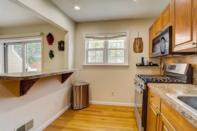 Spacious Kitchen with gas stove