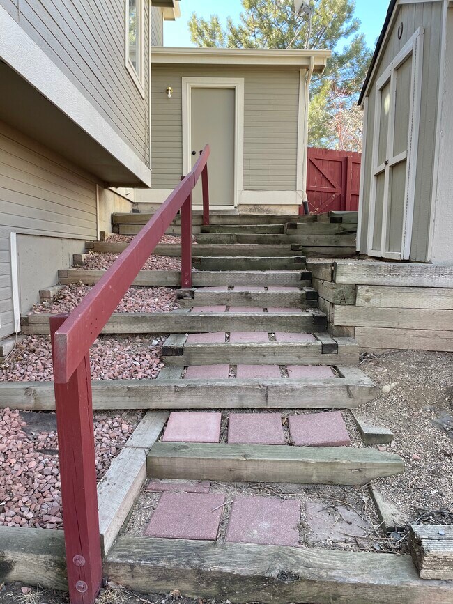 566 E 16th Ave unit Basement Apartment, Longmont, CO 80504 - photo 5
