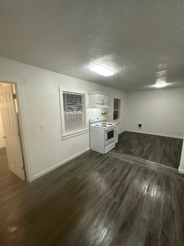 4975 Breanna Ln NE, Salem, OR 97305 - photo 3