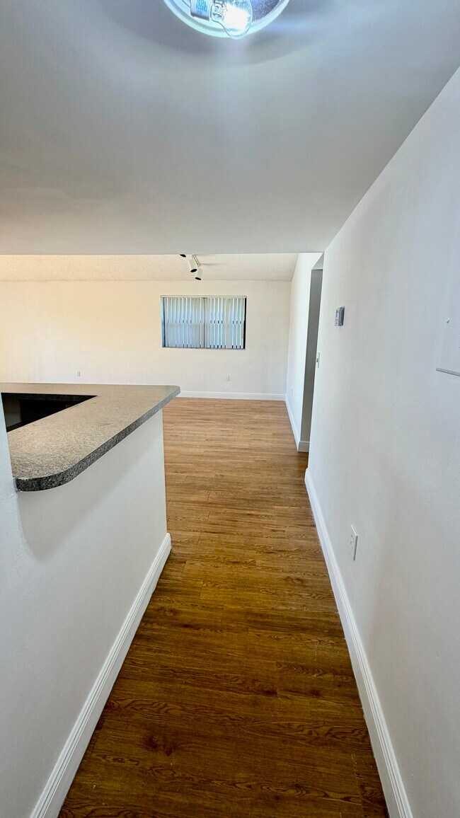 9788 Nob Hill Ct unit 9788/29, Sunrise, FL 33351 - photo 4