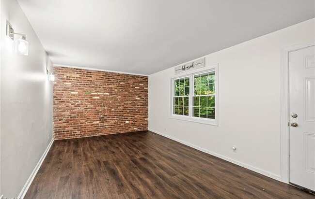 372 S Cherry St unit B, Kernersville, NC 27284 - photo 4