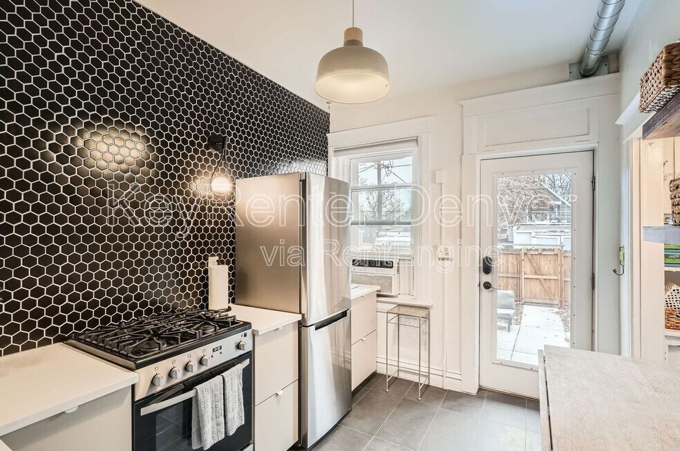 227 S Logan St unit 1, Denver, CO 80209 - photo 1