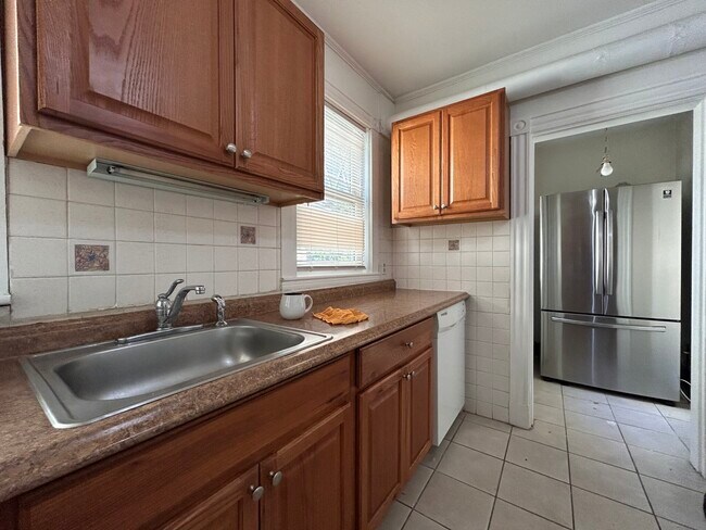 108 Brooks St, Brighton, MA 02135 - photo 6