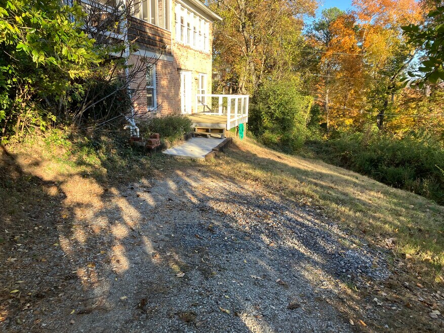 100 Island Ave unit 100 Island Ave, Chattanooga, TN 37405 - photo 1