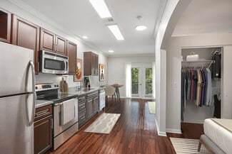 4080 Indian Creek Pkwy, Overland Park, KS 66206