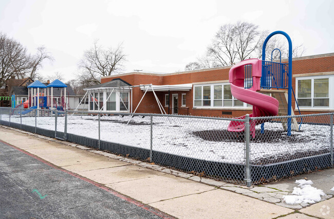 Educational opportunities abound at Lansing Christain School in Lansing, IL.
