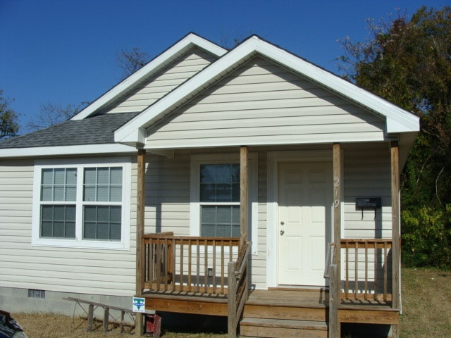 219 Kentucky Ave, Petersburg, VA 23803 - photo 1