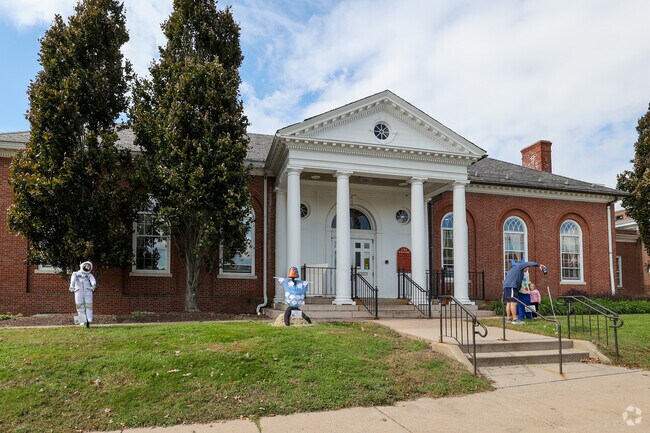 The Mary Cheney Library is home to paintings from Russell Cheney.