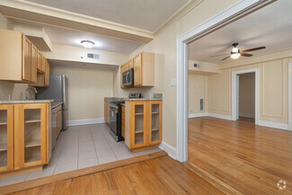 4616 Lindell Blvd, Saint Louis, MO 63108