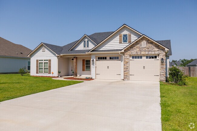 Craftsman style homes with modern finishes are found in newer neighborhoods in Bemis.
