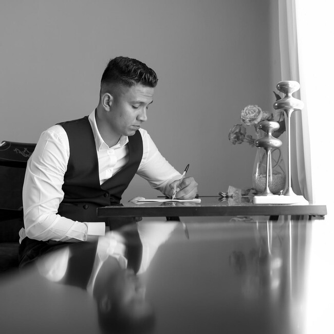 Agent Photo