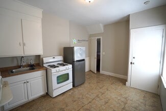 218 Banks St Unit 7, Cambridge, MA 02138