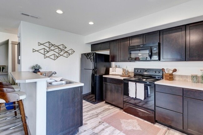 Navigator Villas, Pasco, WA 99301 - photo 3