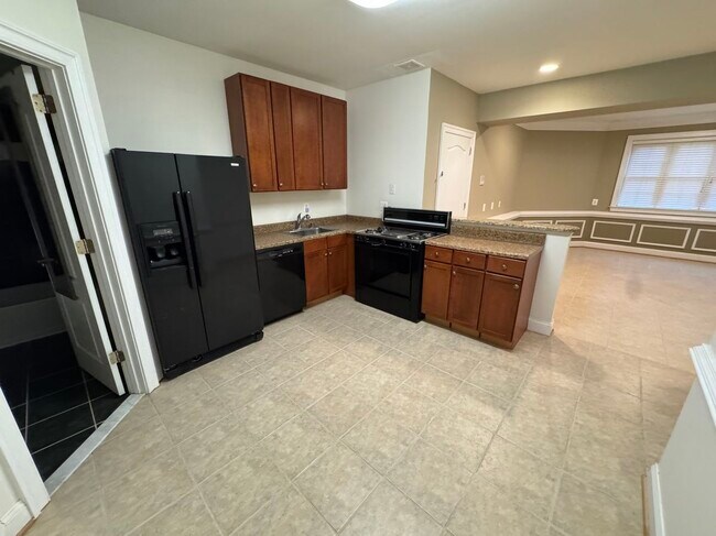 6608 Edsall Rd unit 1, Springfield, VA 22151 - photo 6