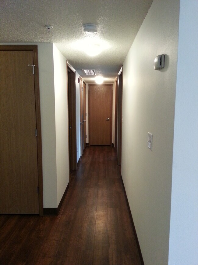 943 S Gilbert St unit 33, Iowa City, IA 52240 - photo 5