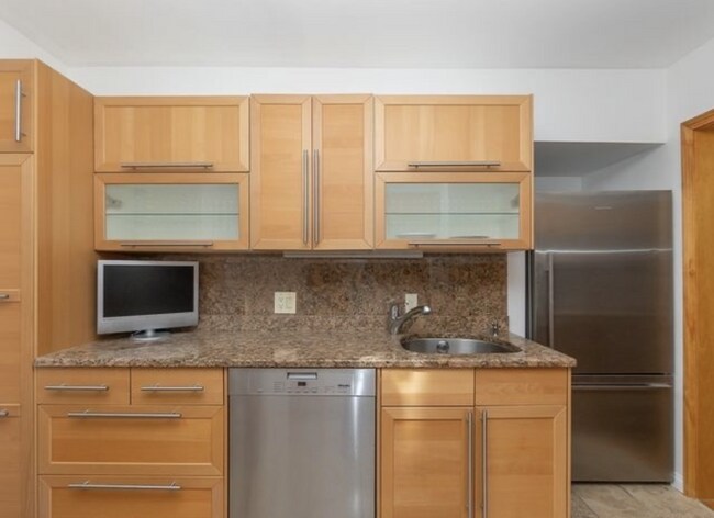 60 Sutherland Rd unit 4, Brighton, MA 02135 - photo 2