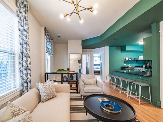 1016 W Dakin St unit ID1360122P, Chicago, IL 60613 - photo 2