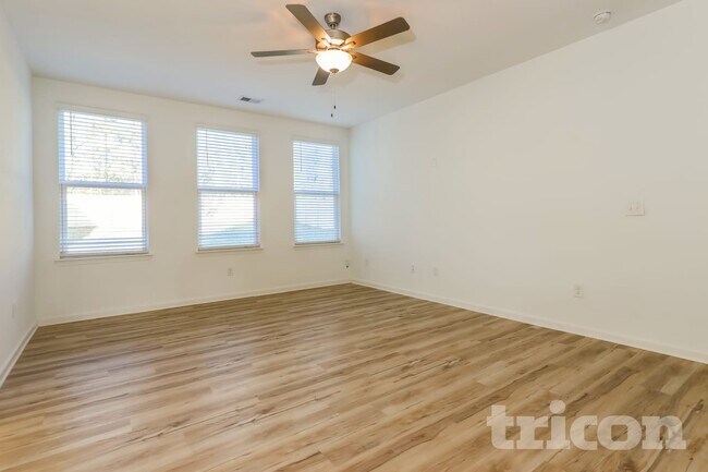 425 Freeport Way, McDonough, GA 30252 - photo 2