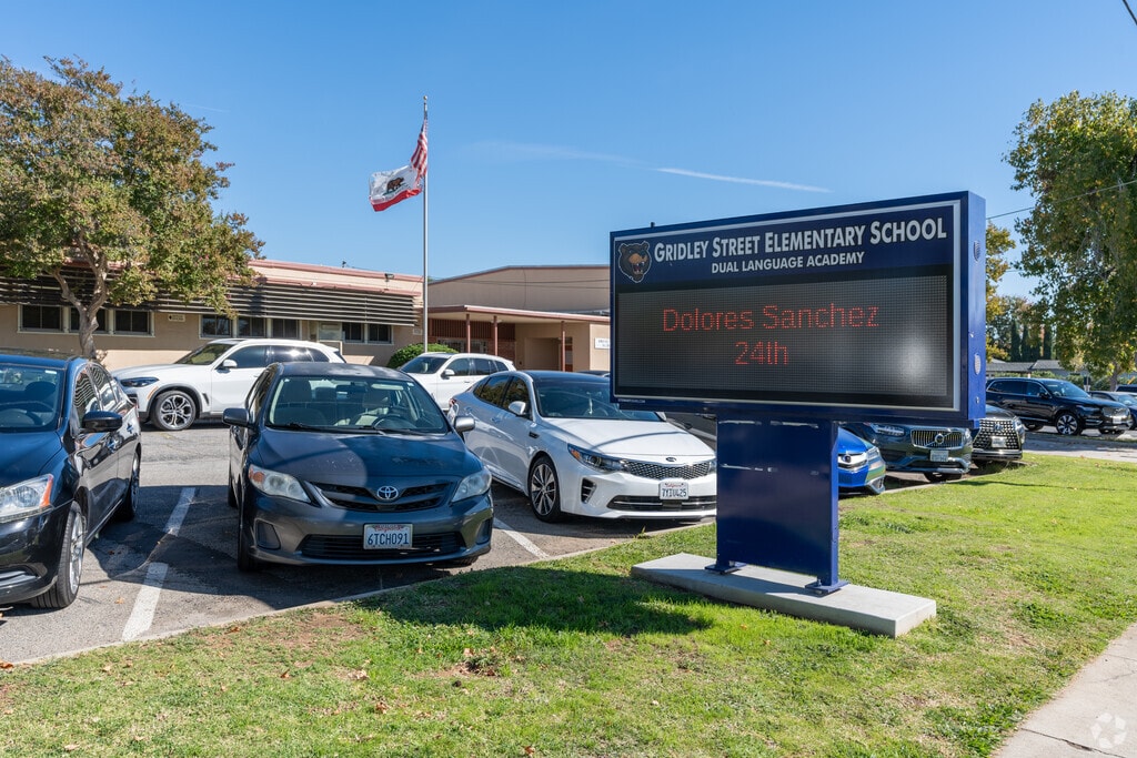 Gridley Street Elementary School, Rankings & Reviews