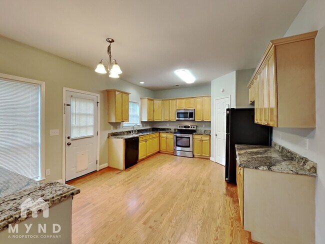 542 Forest Lakes Dr, Sterrett, AL 35147 - photo 7