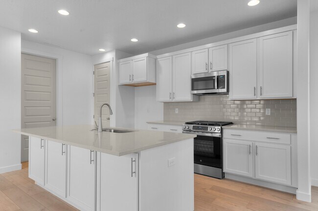 6738 W Docksider Dr, South Jordan, UT 84009 - photo 6