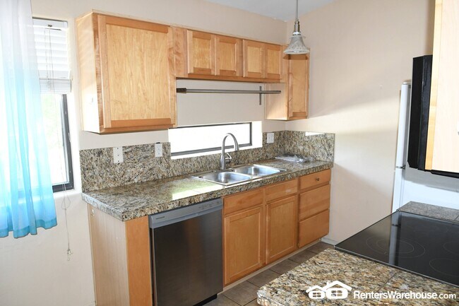 3301 E Earll Dr unit 209, Phoenix, AZ 85018 - photo 5