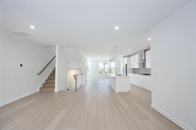 43487 Monroe Crest Terrace, Ashburn, VA 20148 - photo 3