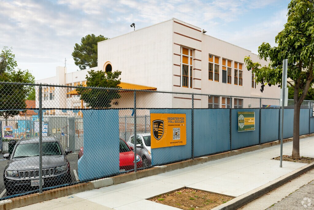View of the West Hollywood Elementary School building located in West Hollywood, CA.