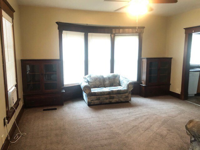 702 W Green St unit 3, Champaign, IL 61820 - photo 7