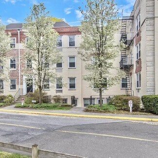 100 Woodside Green Unit 2A, Stamford, CT 06905