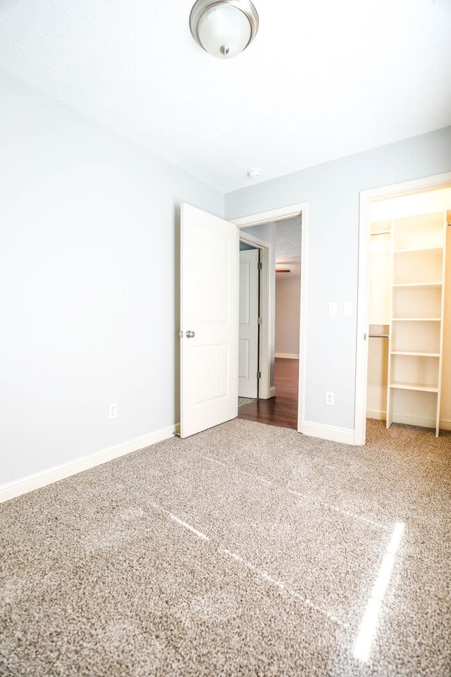 614 W Mount Vernon St unit A, Springfield, MO 65806 - photo 5