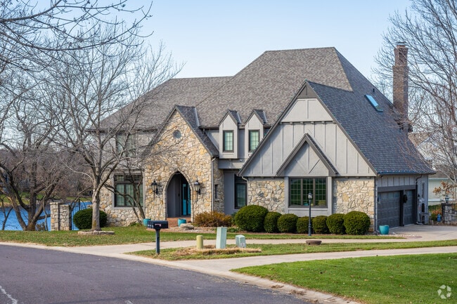 Lakeside homes can be found in the Nottingham Forest neighborhood.