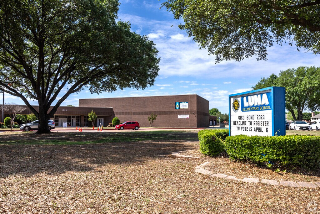 Students at Luna Elementary School in Firewheel learn, grow and excel in their classes.