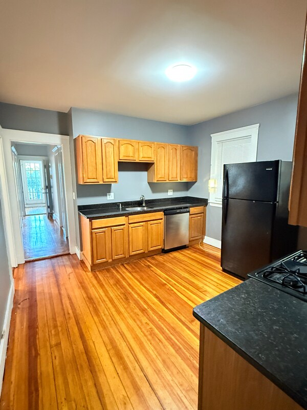 381 Centre St Unit 3, Boston, MA 02122