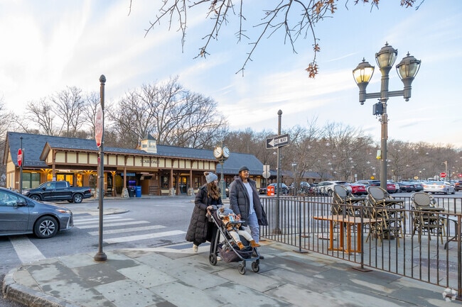 Scarsdale is an extremely walkable village.