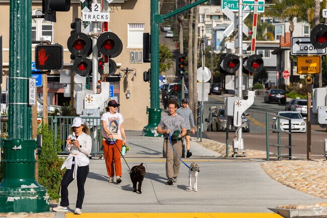 Cardiff by the Sea is a quaint town thats easy to take your dog for a quick stroll to the beach.