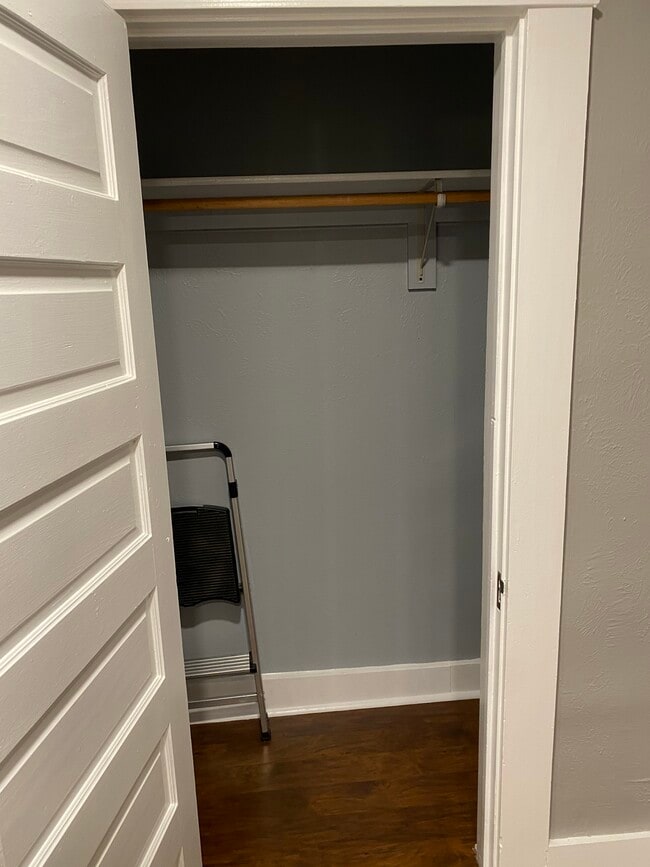 Closet 2