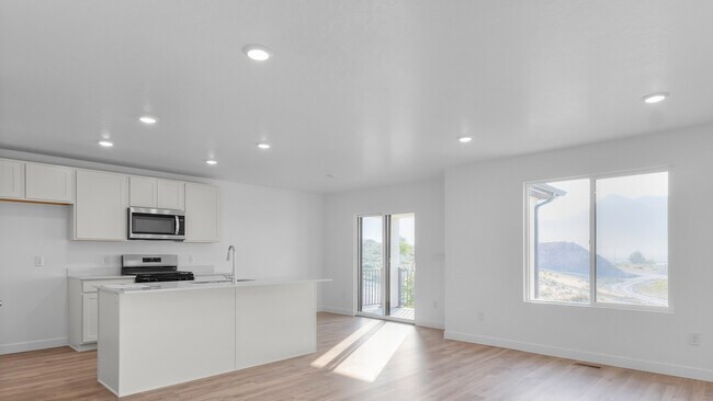 4474 N McKechnie Way unit 1095, Lehi, UT 84048 - photo 2