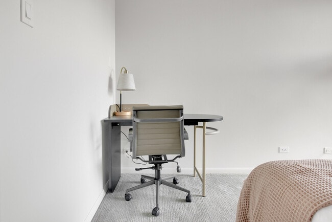 903 S Ashland Ave unit FL10-ID1385, Chicago, IL 60607 - photo 4