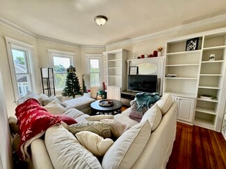 11 Wainwright St Unit 3, Boston, MA 02124