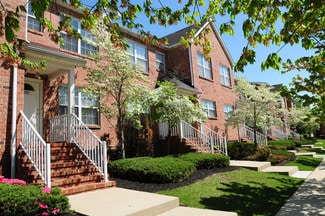 509 Copperfield Ln, Metuchen, NJ 08840