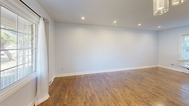 210 Spartan Rd, Wilmington, NC 28405 - photo 3