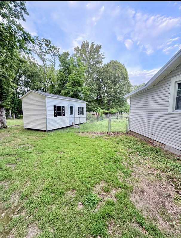 1716 Pinecrest St, Corinth, MS 38834 - photo 3