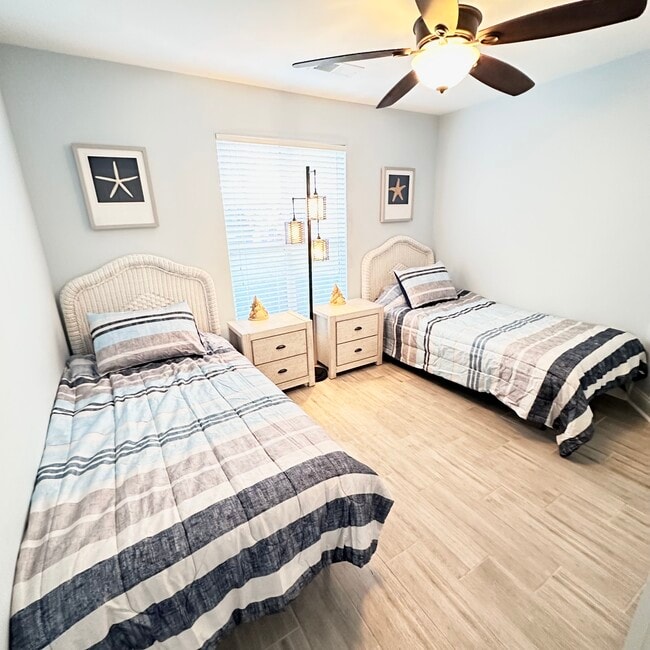 18713 Vineyard Point Ln unit Lakefront Ground Flo, Cornelius, NC 28031 - photo 6