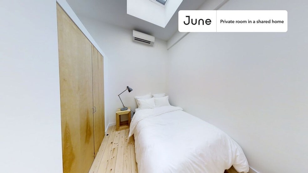 Room in Shared 6 bed/2 bath home